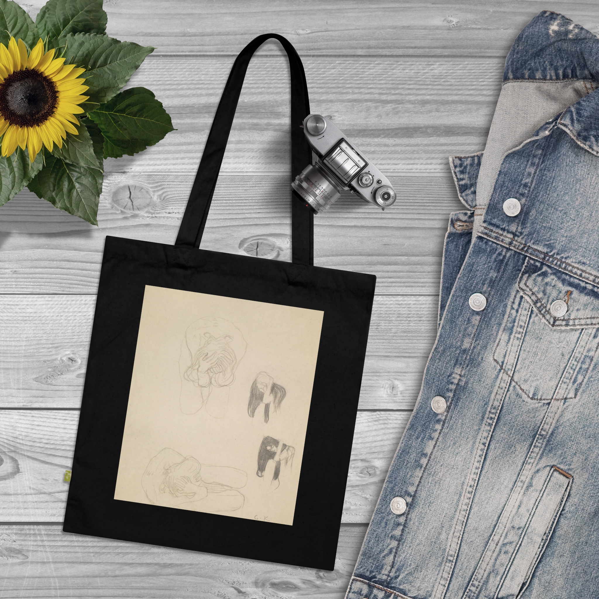 13563269933889210634_2048.jpeg Gustav Klimt – Zwei kauernde Akte und zwei Profilstudien nach links | Art Tote Bag